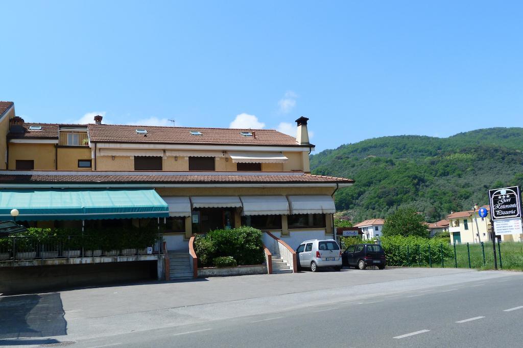 Albergo Ristorante Gori Ameglia Εξωτερικό φωτογραφία